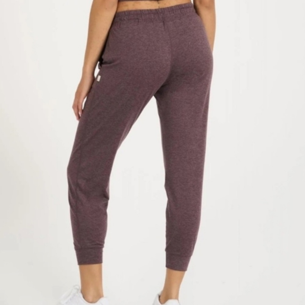 Vuori Performance Jogger - Picture 2 of 10